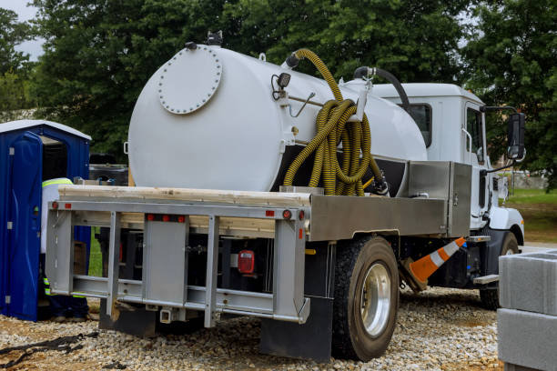 Best Porta potty delivery and setup  in Colona, IL